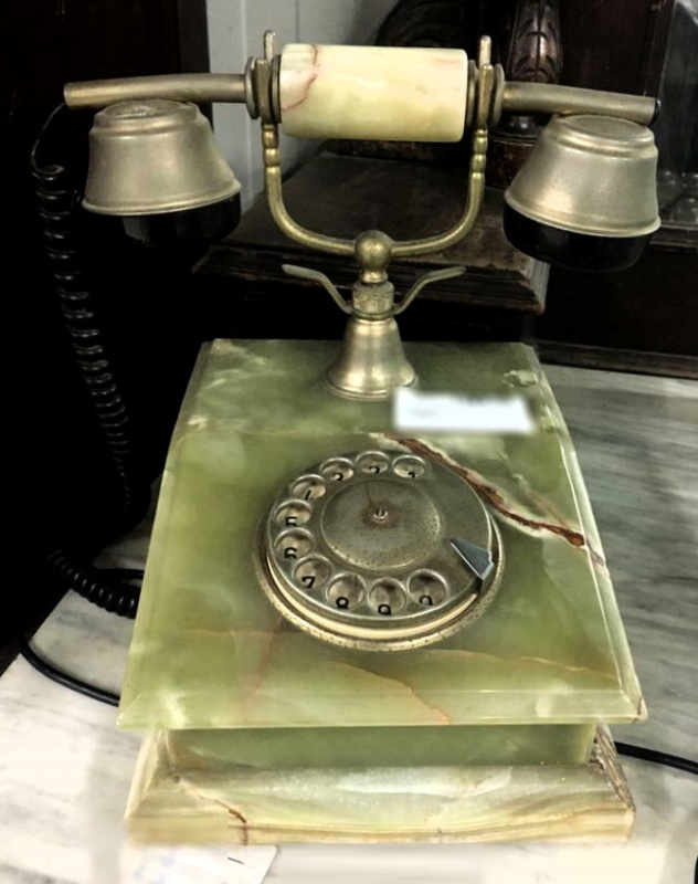 Telefono vintage in onice verde