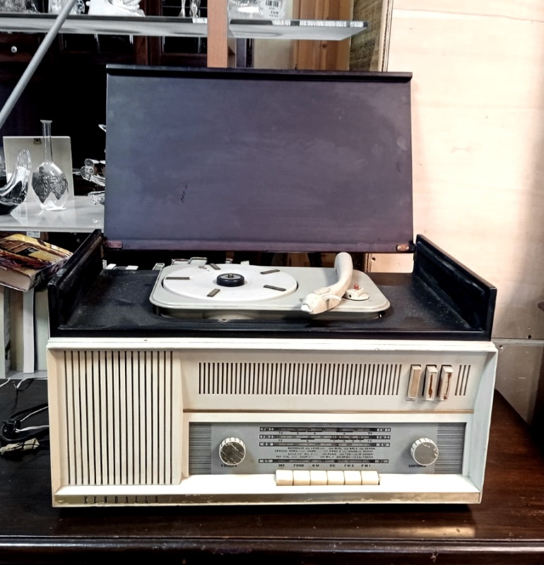 Radiofonografo vintage Kendall's K 724