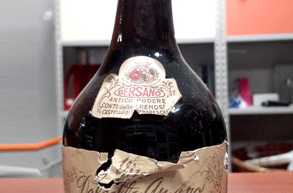35640 Bottiglia di Vino Dolcetto Amaro 1971