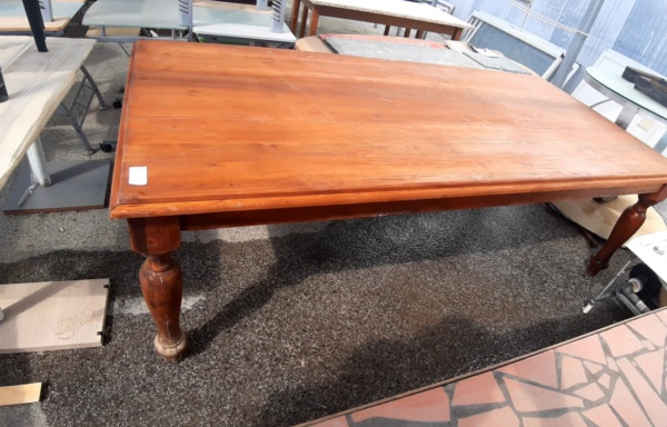 40901 Tavolo grande di legno marrone + 10 sedie
