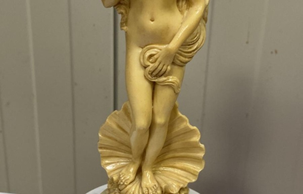 31915 Statuina in polvere di marmo “Venere di Botticelli” firmata A. Giannelli