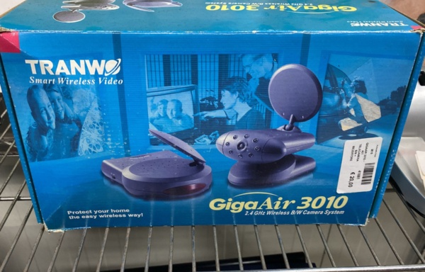 41881 Gigaair 3010-Kit Telecamera B/N + Ricevitore 2.4 Ghz