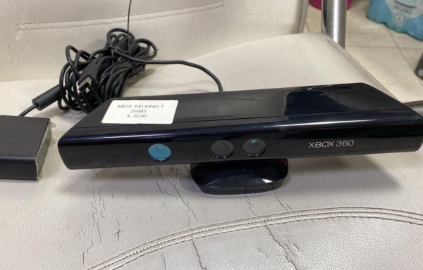 28685 XBOX 360 Kinect compreso joystick